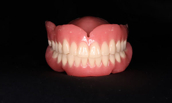 レジン床の入れ歯